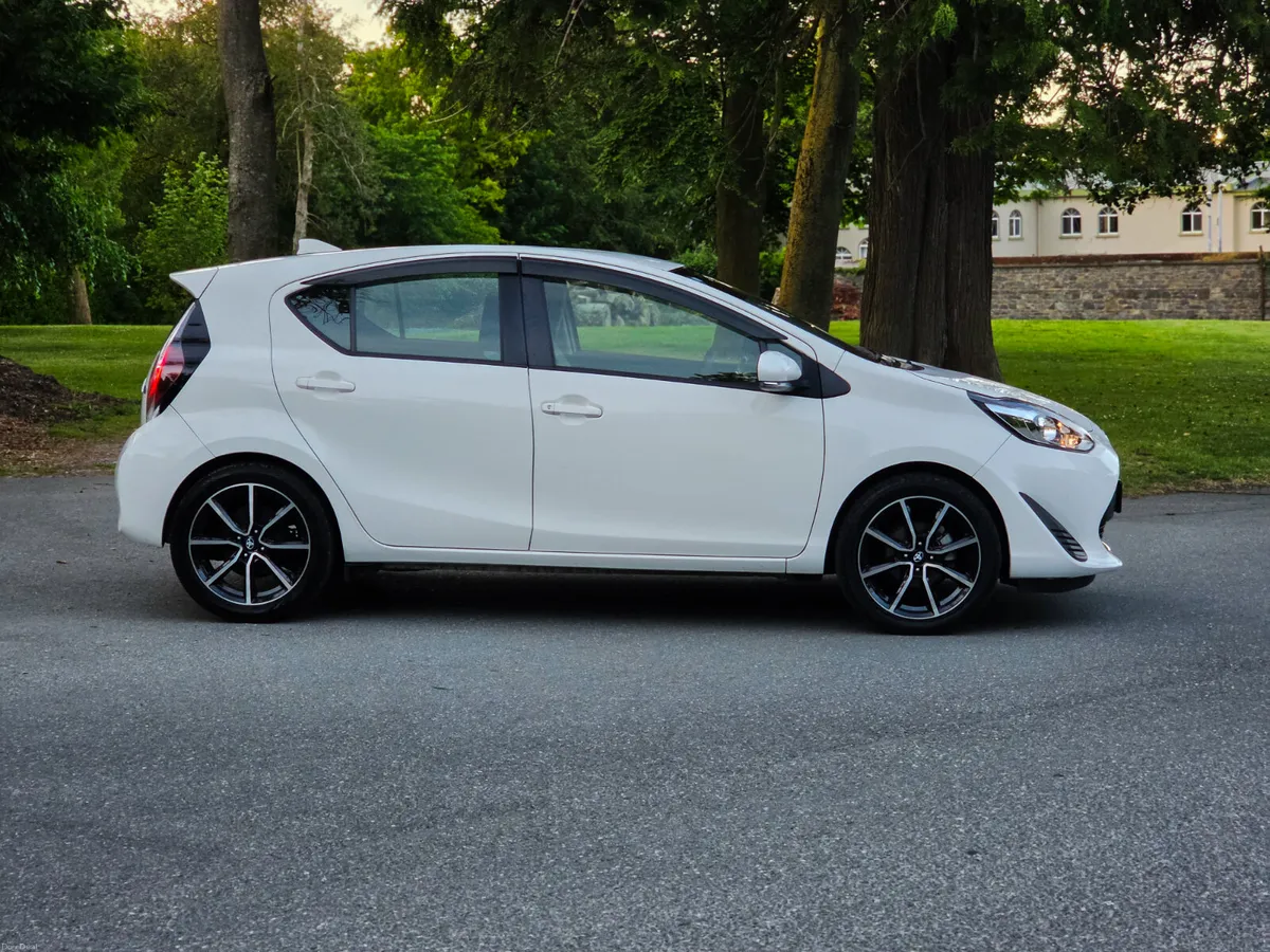 2020 Toyota Aqua 1.5 Petrol Hybrid Automatic S Pck - Image 5
