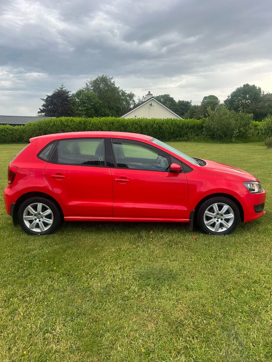 2011 Volkswagen Polo New nct. - Image 2