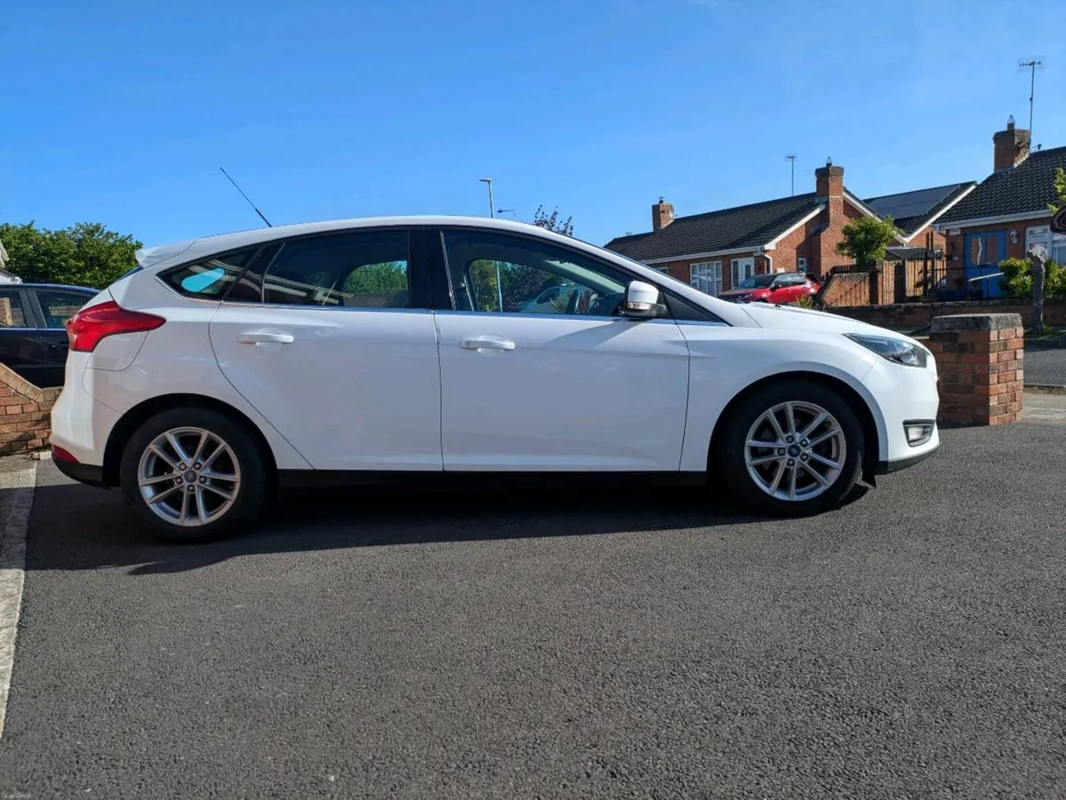 Ford Focus Zetec 1.6Diesel 115hp - Image 2