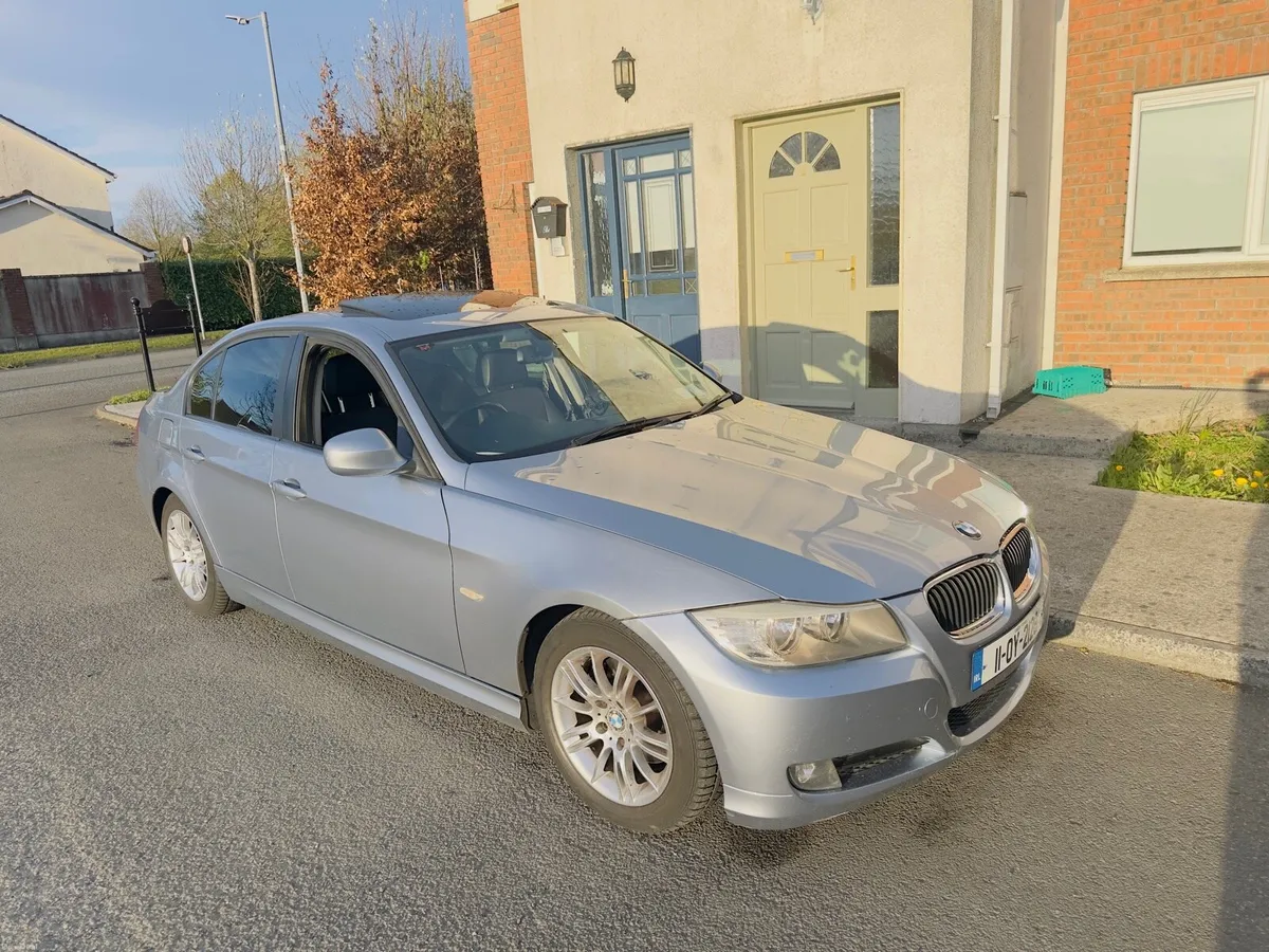 BMW 320 - Image 1