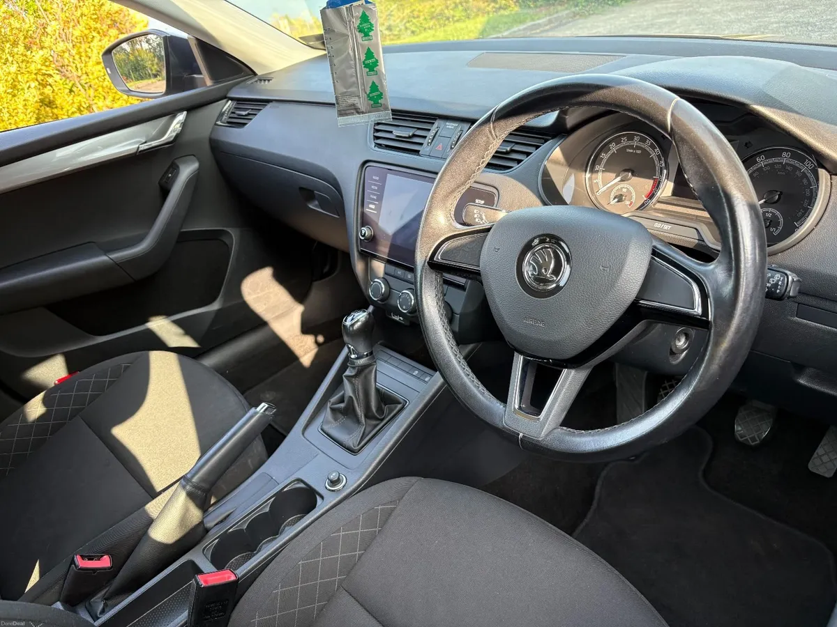 Skoda Octavia 2019 - Image 2
