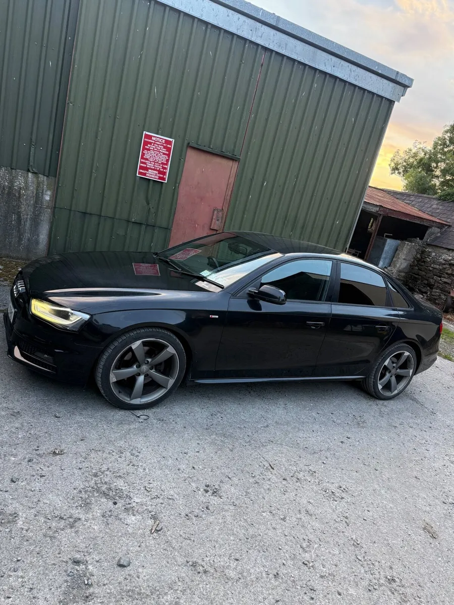 Audi A4 2014 s-line black edition - Image 3