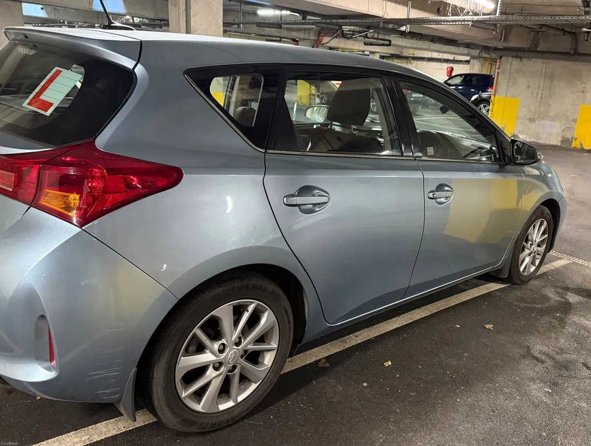 Toyota Auris 2013 - Image 4