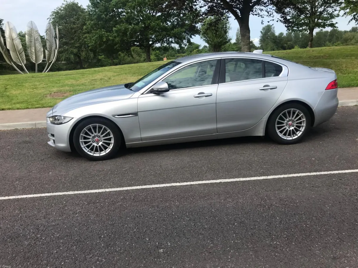 Jaguar XE MY 2.0 D PRESTIGE 163PS 4DR - Image 2