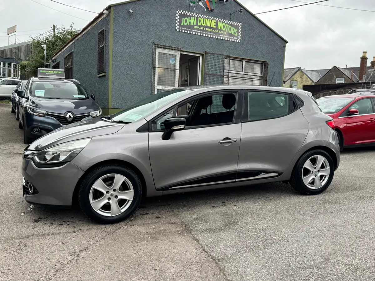Renault Clio Ideal starter car - Image 1