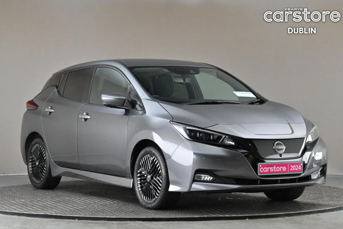 Nissan Leaf EV TEKNA 40KWH **FULL LEATHER**360 PAN - Image 1