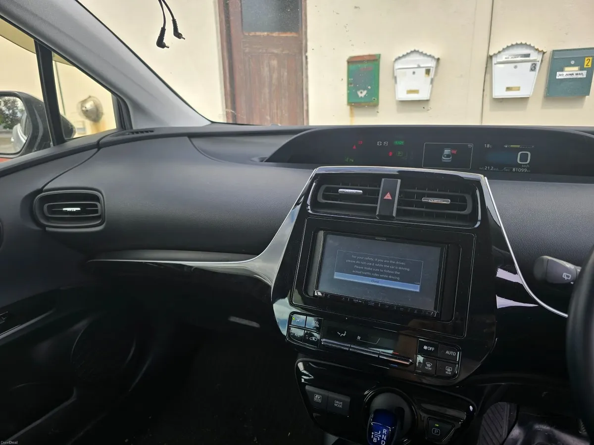 Toyota Prius 2020 - Image 2