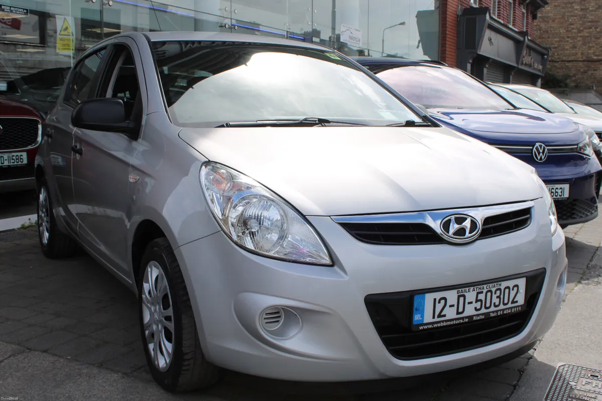 i20 - 1.2L - 5DR - NEW NCT - 14 X STAMPED HISTORY - Image 1