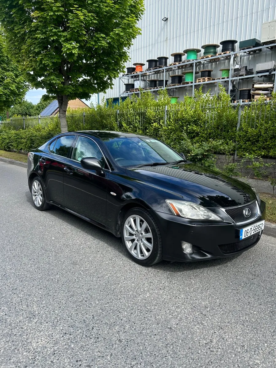 Lexus IS 2006 - Image 1