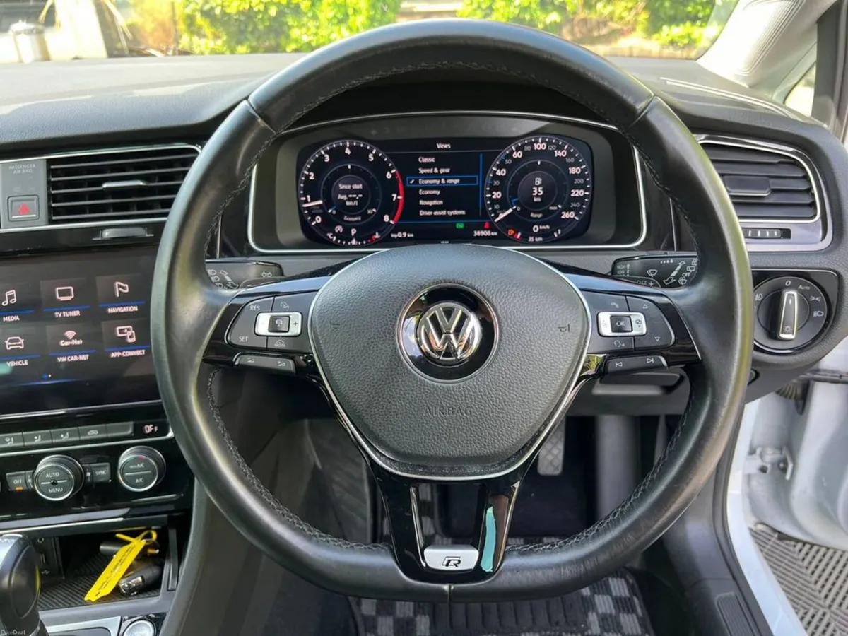 Volkswagen Golf HIGHLINE R-LINE PACK 1.4 TSI AUTO - Image 4
