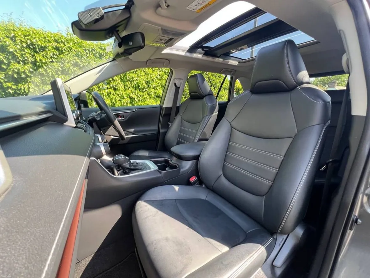 Toyota RAV4 G EDITION 2.5 HYBRID AUTO // OPENING P - Image 2