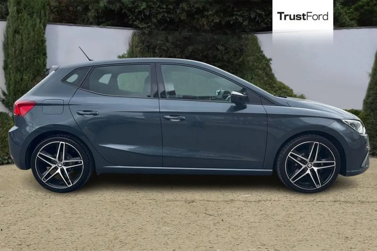 SEAT Ibiza FR - Image 3
