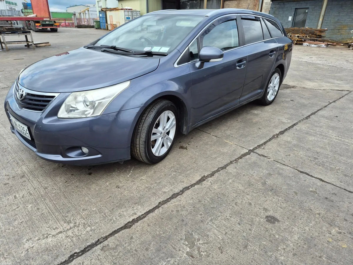Toyota Avensis T4 D4D Estate - Image 2