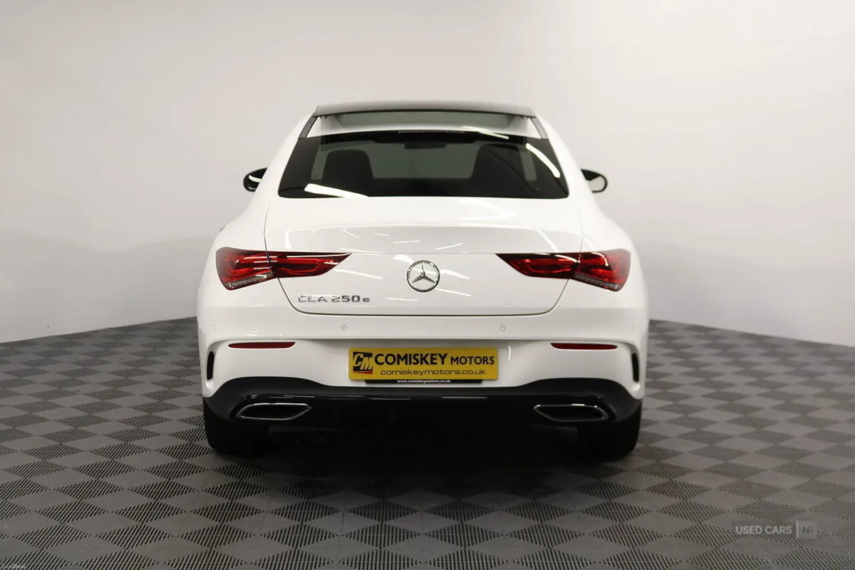 Mercedes-Benz CLA 250e AMG Line Night Edition - Image 5