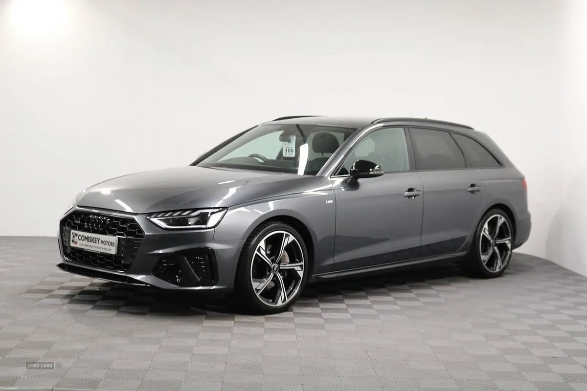 Audi A4 Avant TDI Black Edition - Image 4