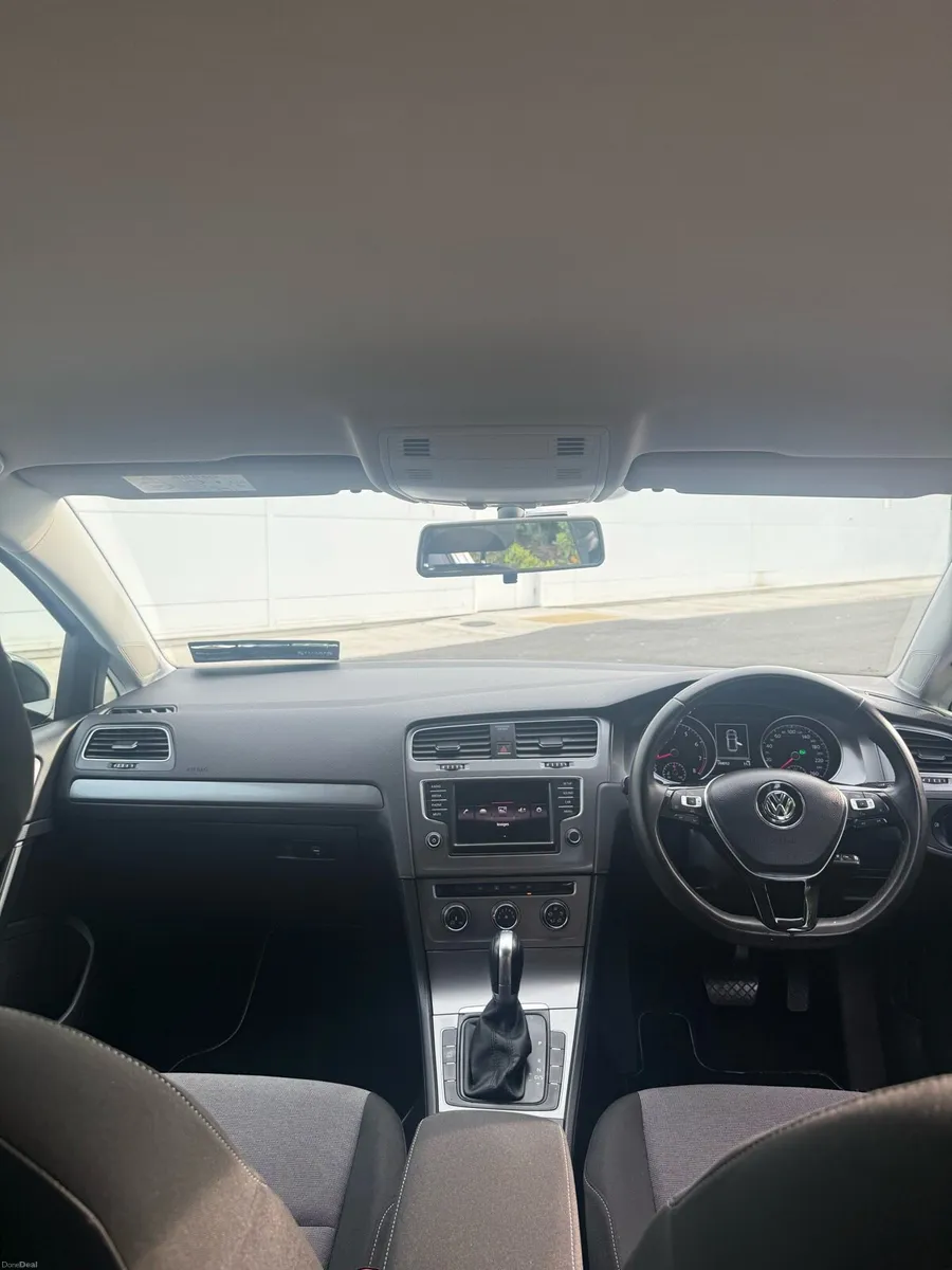Automatic Volkswagen Golf 🇮🇪 - Image 5