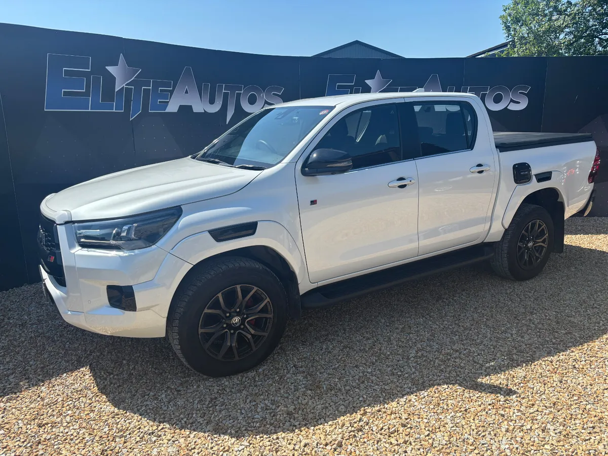 Toyota Hilux GR Sport Automatic 2024 - Image 3