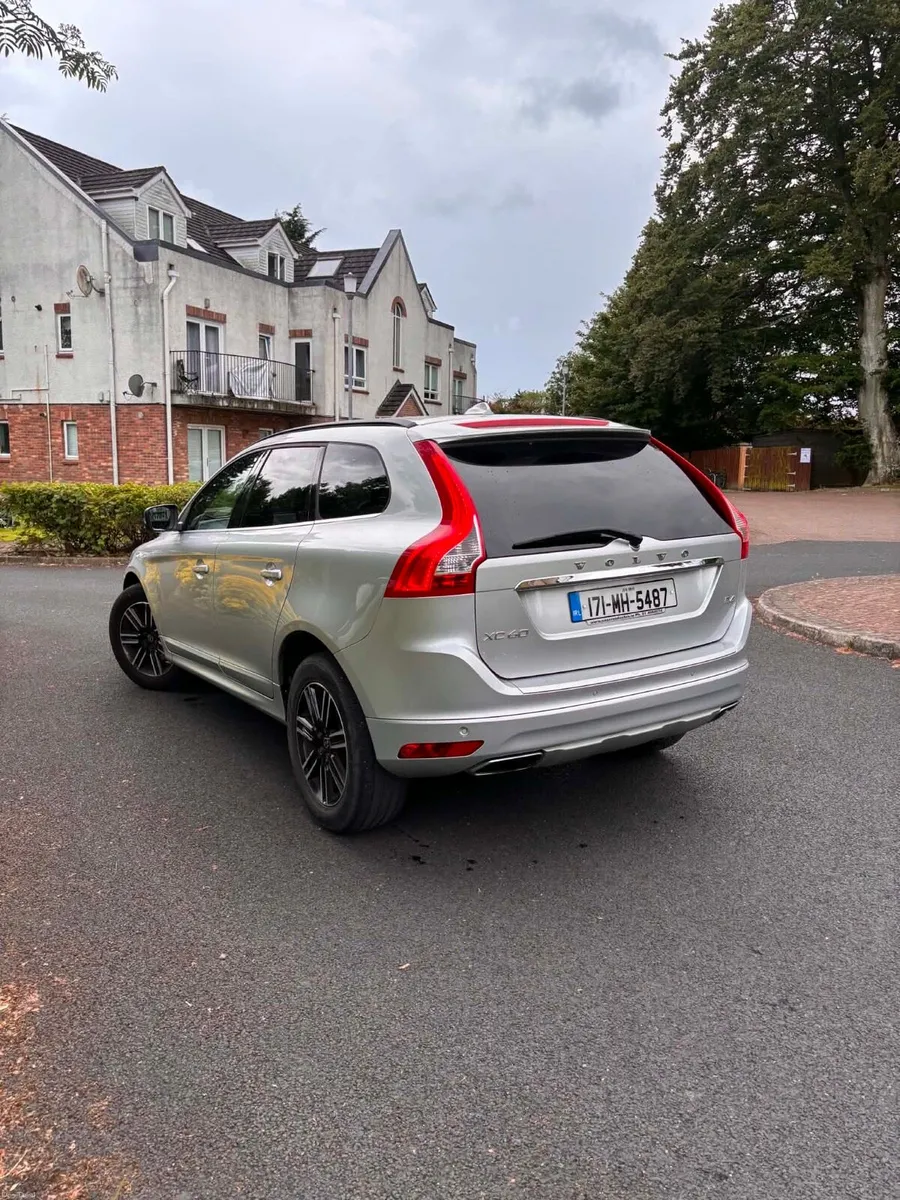 Volvo XC60 2.0D manual NCT 05/2027 tax 07/2026 - Image 4
