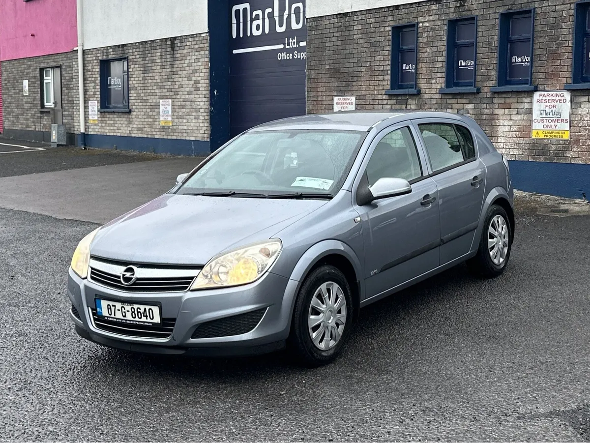 Opel Astra 2007 - Image 2
