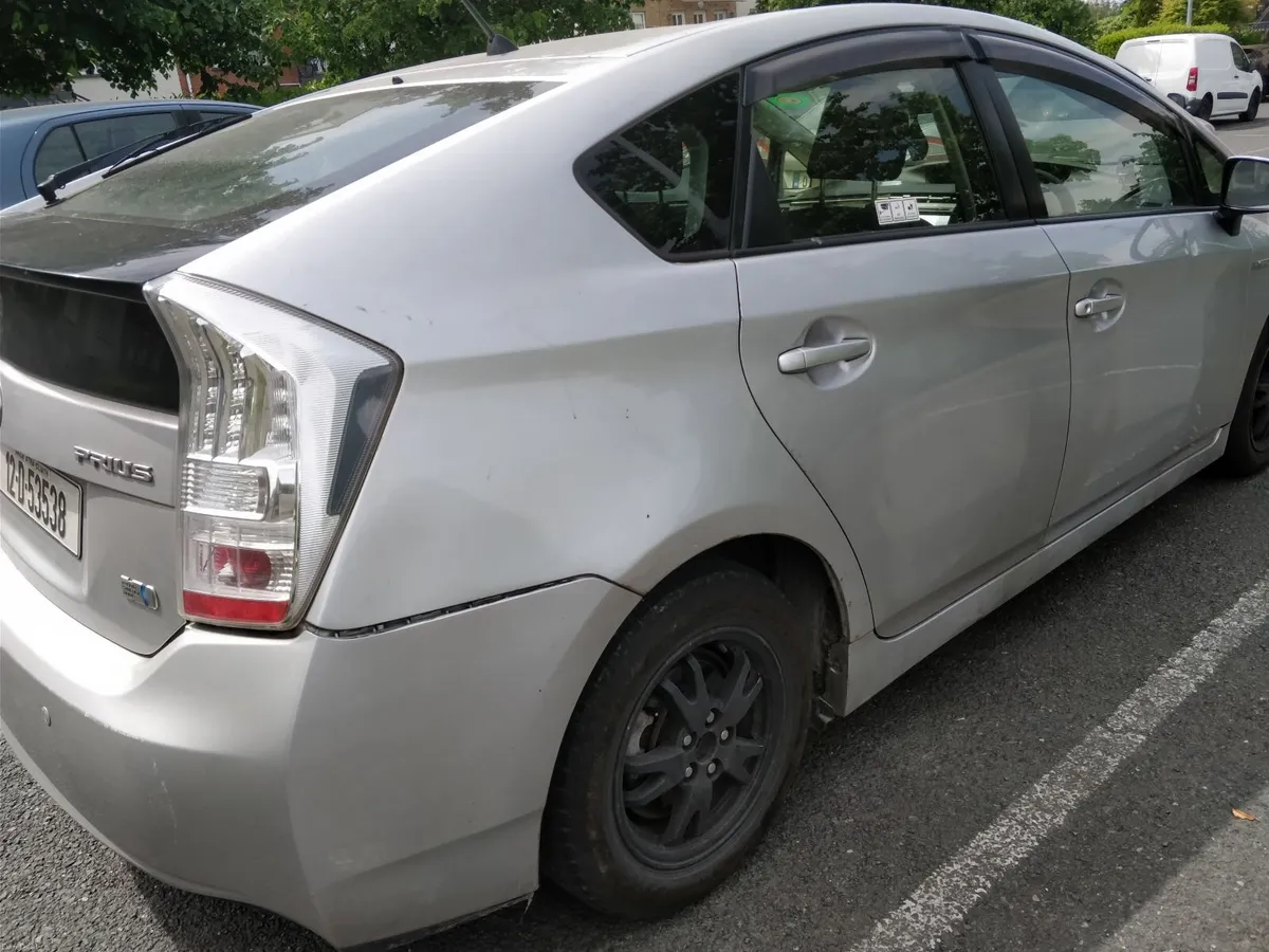 Toyota Prius 2012 ex taxi - Image 4