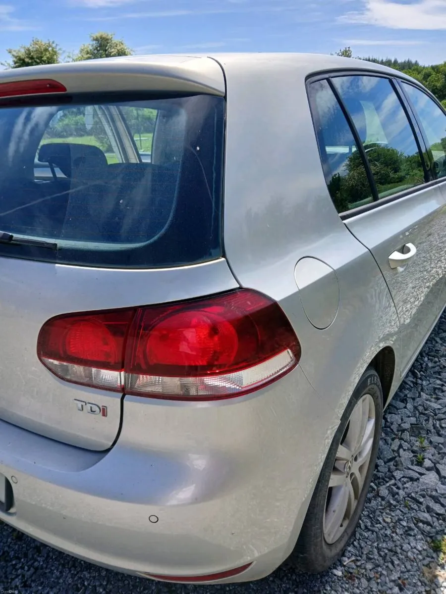 Car - Image 3