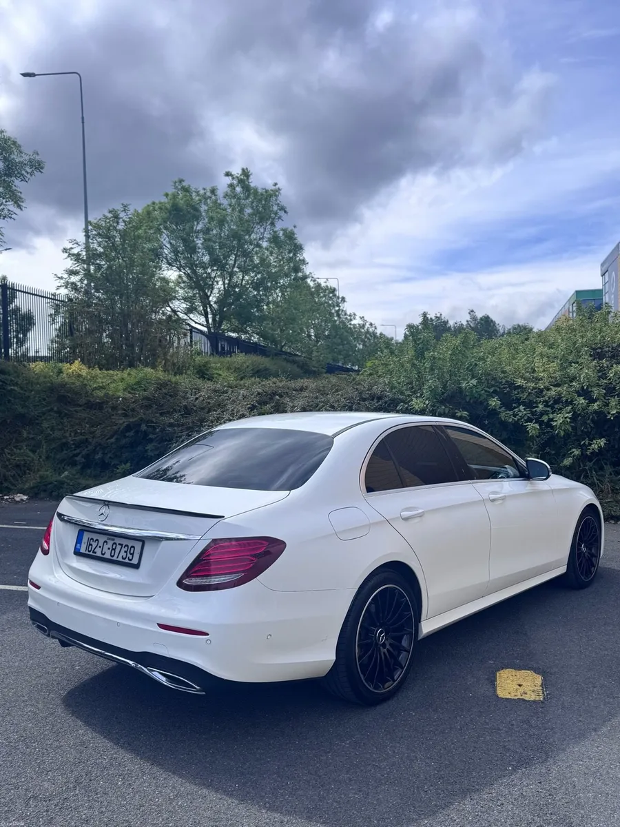 Mercedes E220 Amg Line Premium Perfect Condition - Image 4