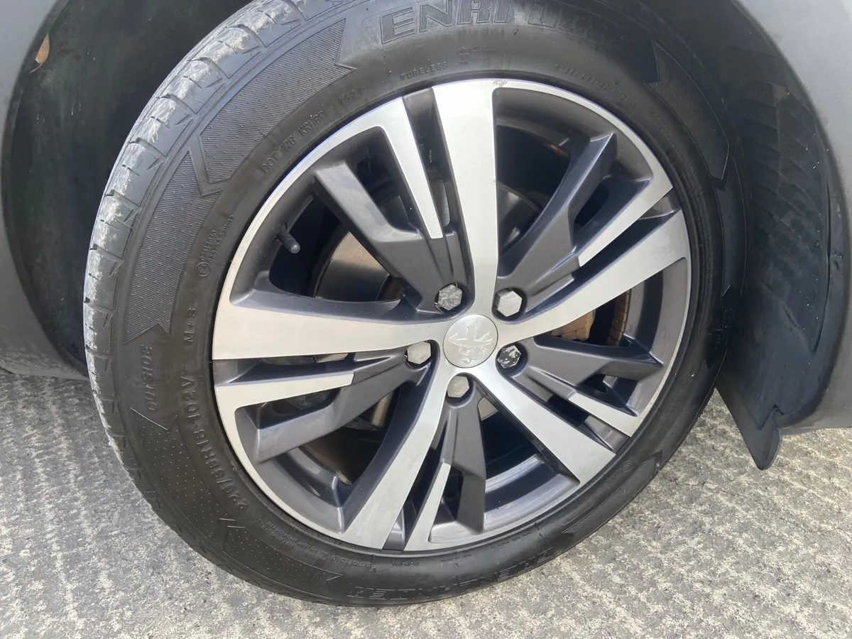 2021 PEUGEOT 5008 ALLURE 7 SEATS - Image 4