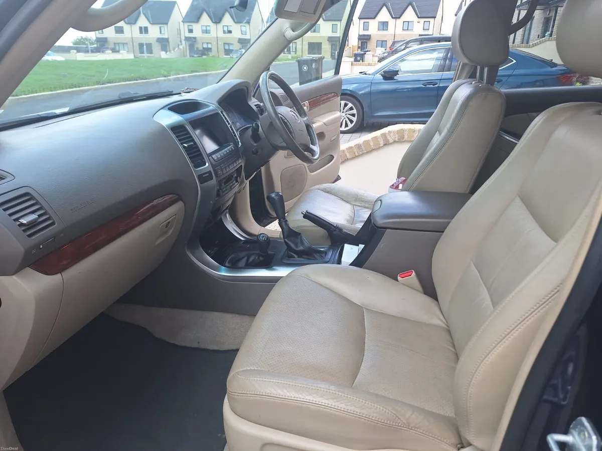 Toyota Landcruiser - Image 5