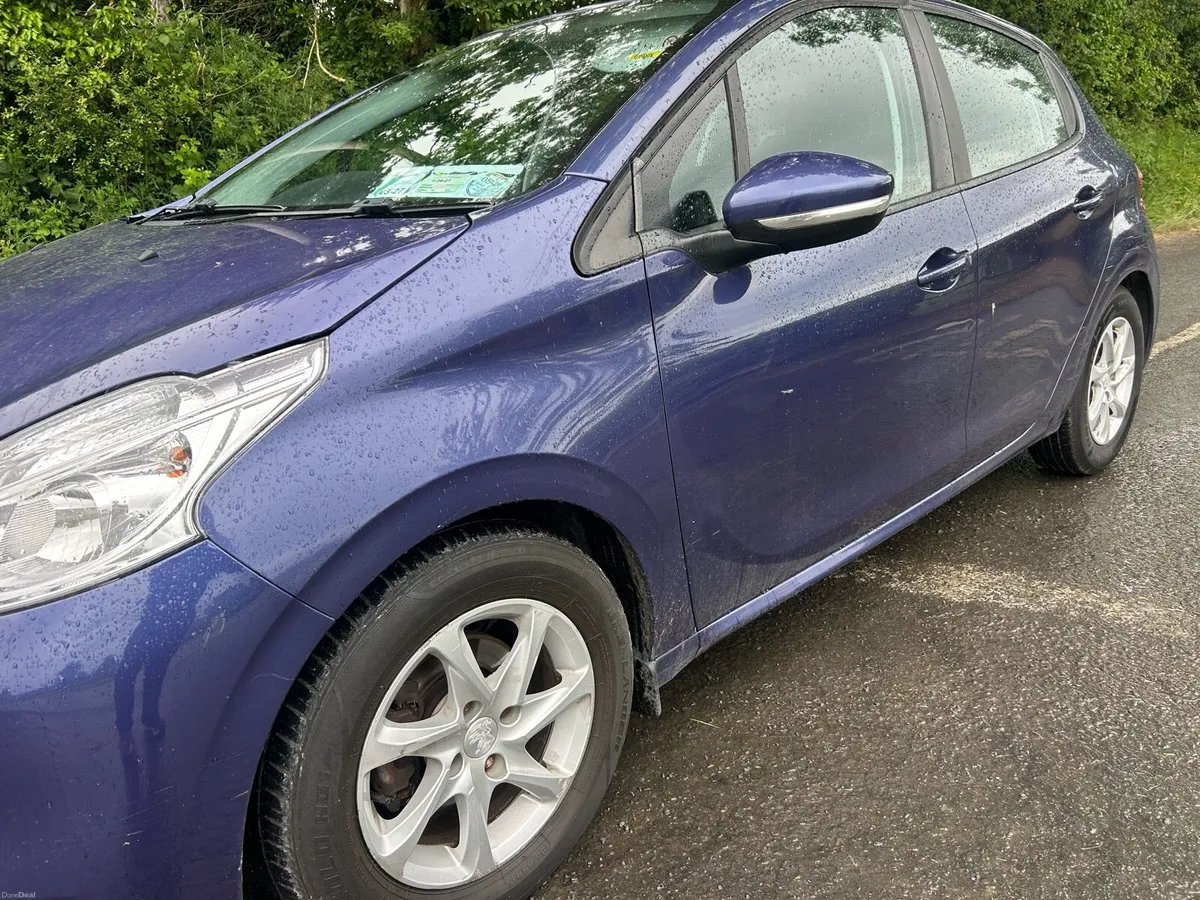 Peugeot 208 2015 - Image 2