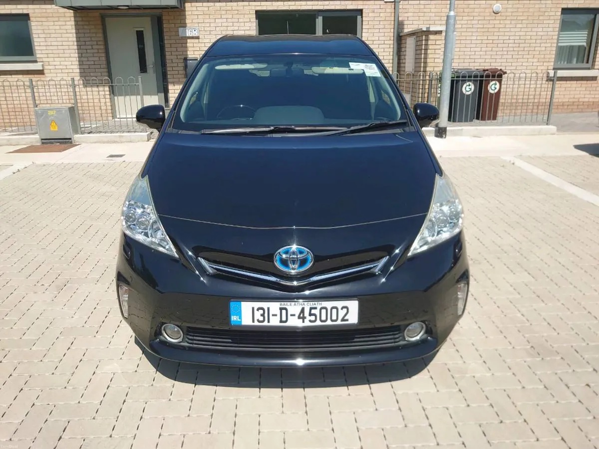 Toyota Prius Alpha 5 SEATER - Image 3