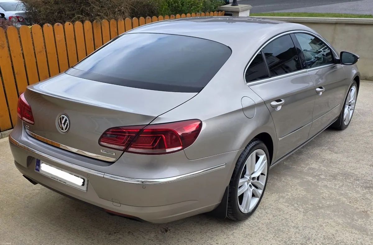 Volkswagen CC sport  2014 mint car - Image 2