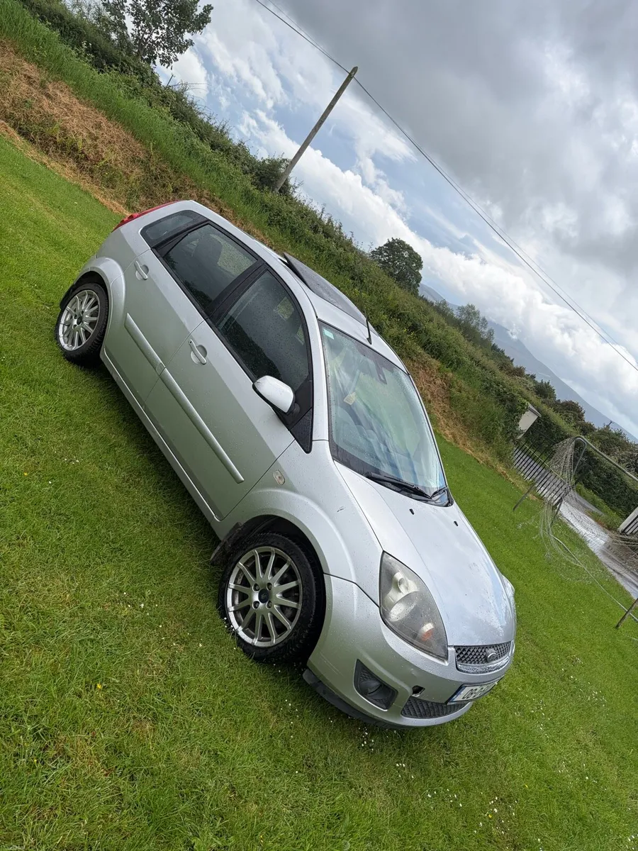 Fiesta mk6 - Image 1