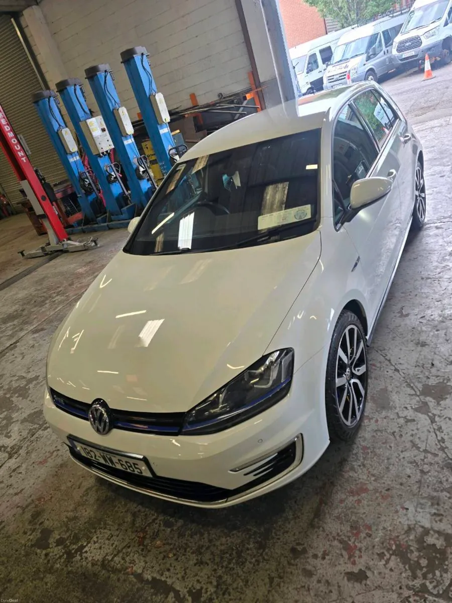 Vw golf GTE - Image 3