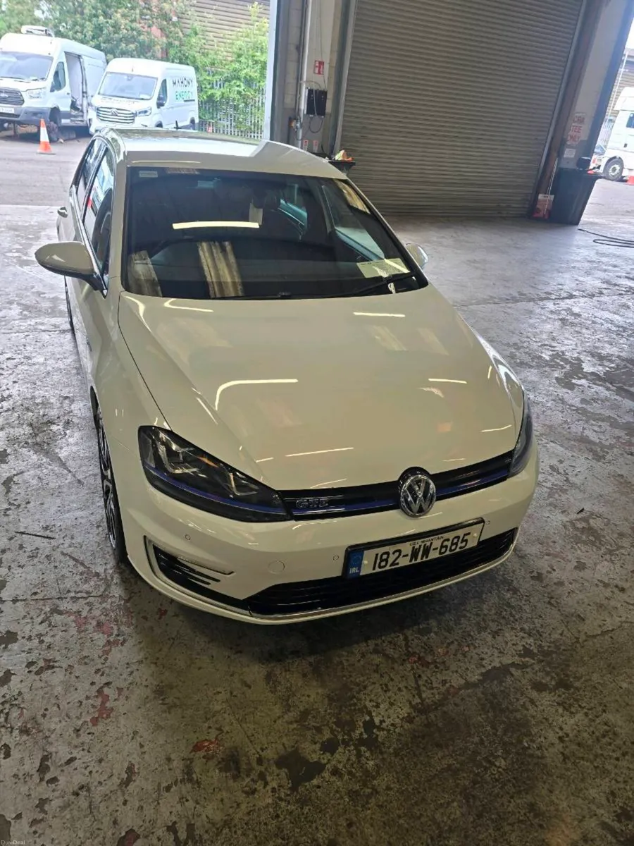 Vw golf GTE - Image 1
