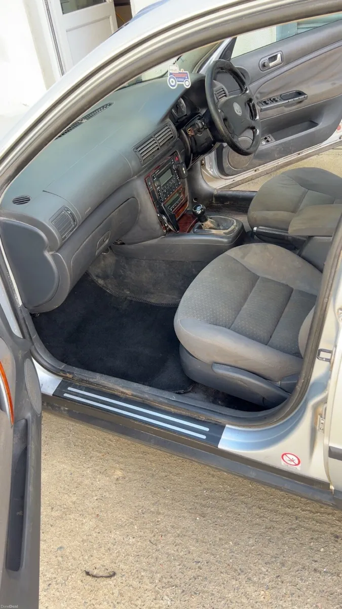 2004 sunlid Passat - Image 4