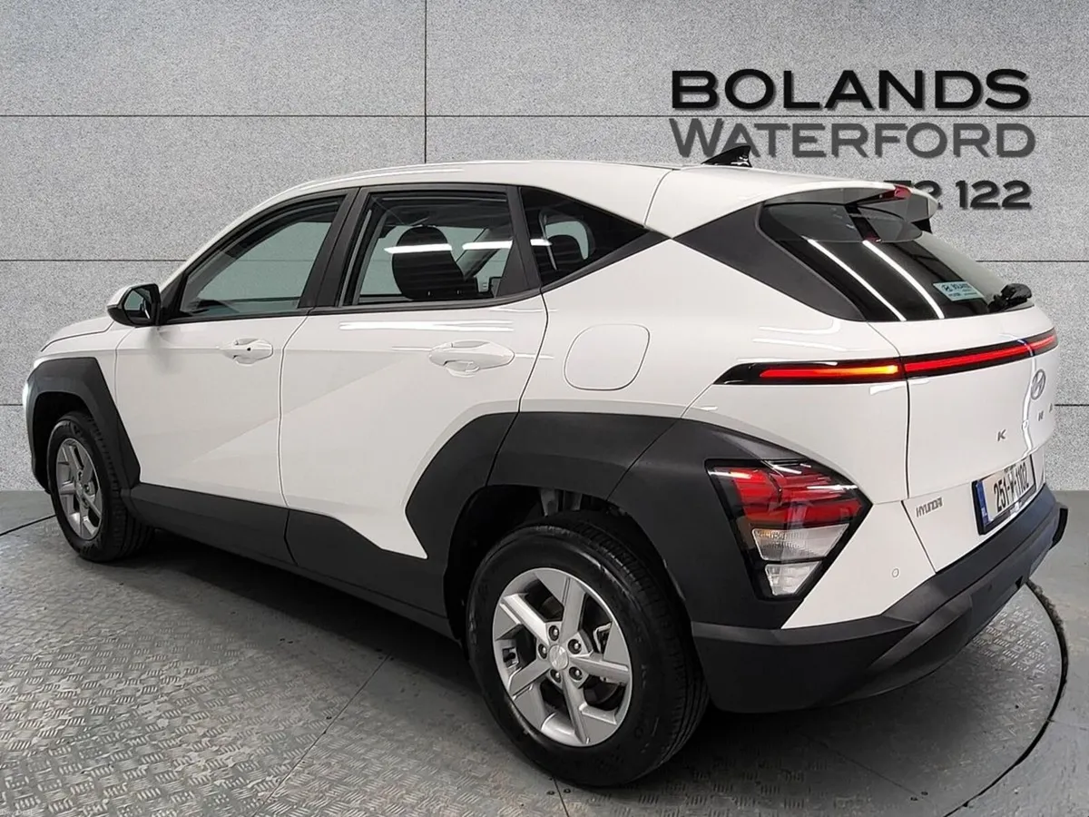 Hyundai KONA 1.6 HYBRID Signature Auto Finance Fro - Image 3