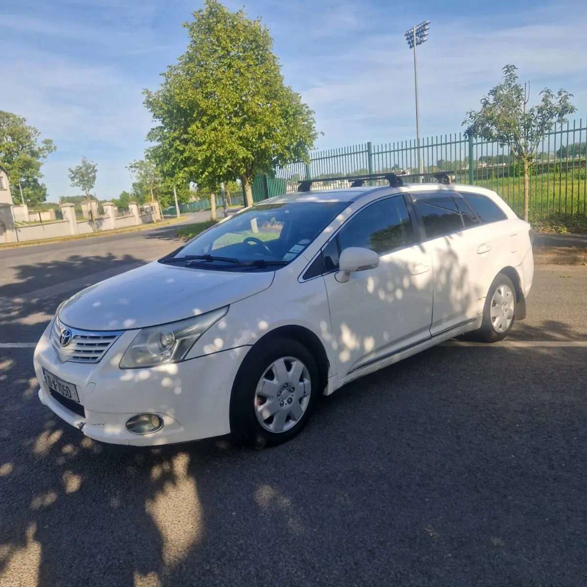 Toyota avensis NCT 8/26 - Image 3