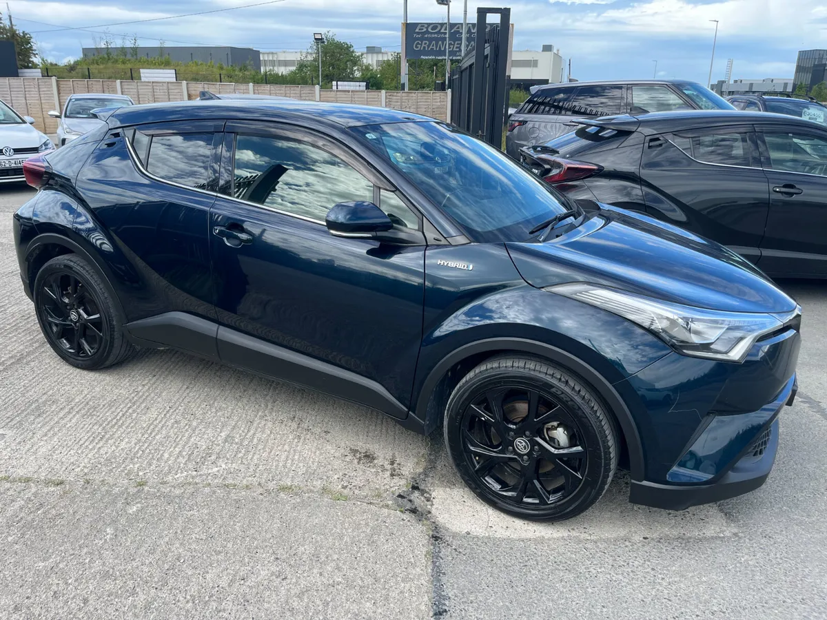 TOYOTA C-HR 2019, 1.8 HYBRID AUTO LOW KM HIGH SPEC - Image 1