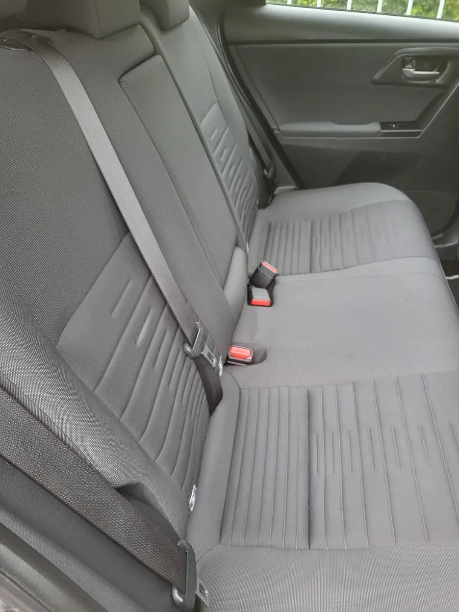 Toyota Auris 2018 - Image 3