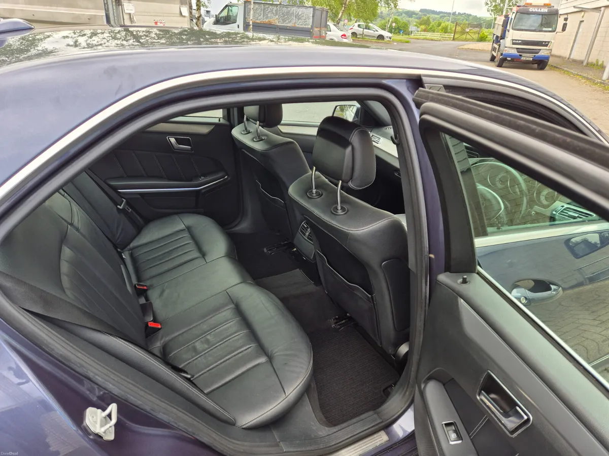 Mercedes-Benz E220 Bluetec.Diesel. NewNCT Auto RTD - Image 5