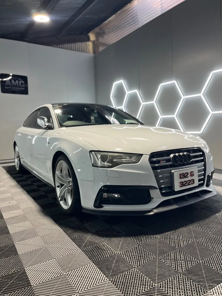 Audi S5 2013 - Image 2