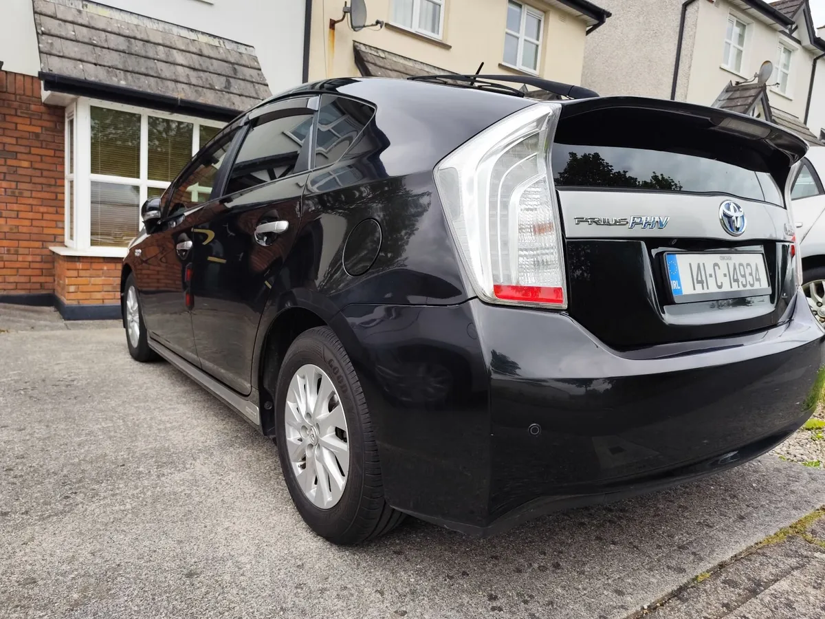 2014 Toyota Prius Plug-In!1Owner!New NCT!89900kms! - Image 1
