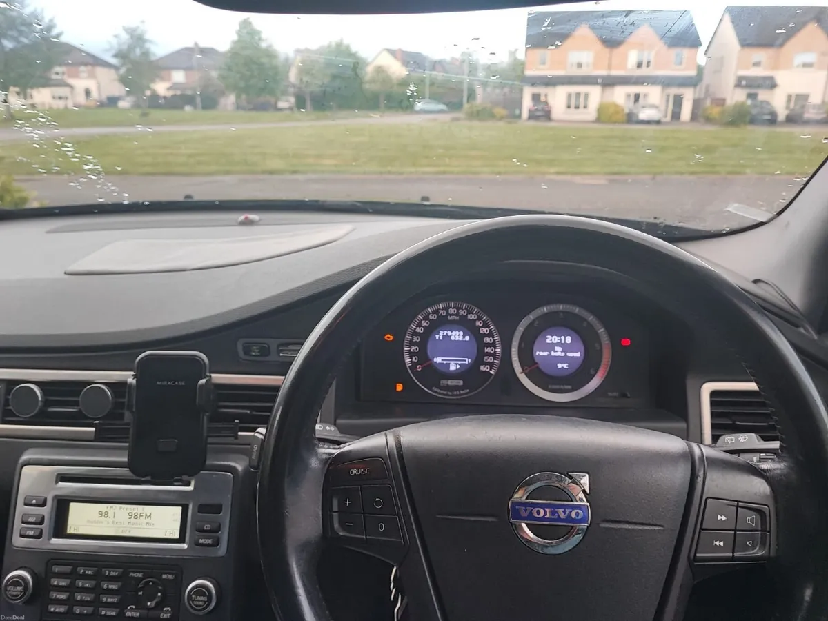Volvo V70 D5 - 212BHP - Image 3
