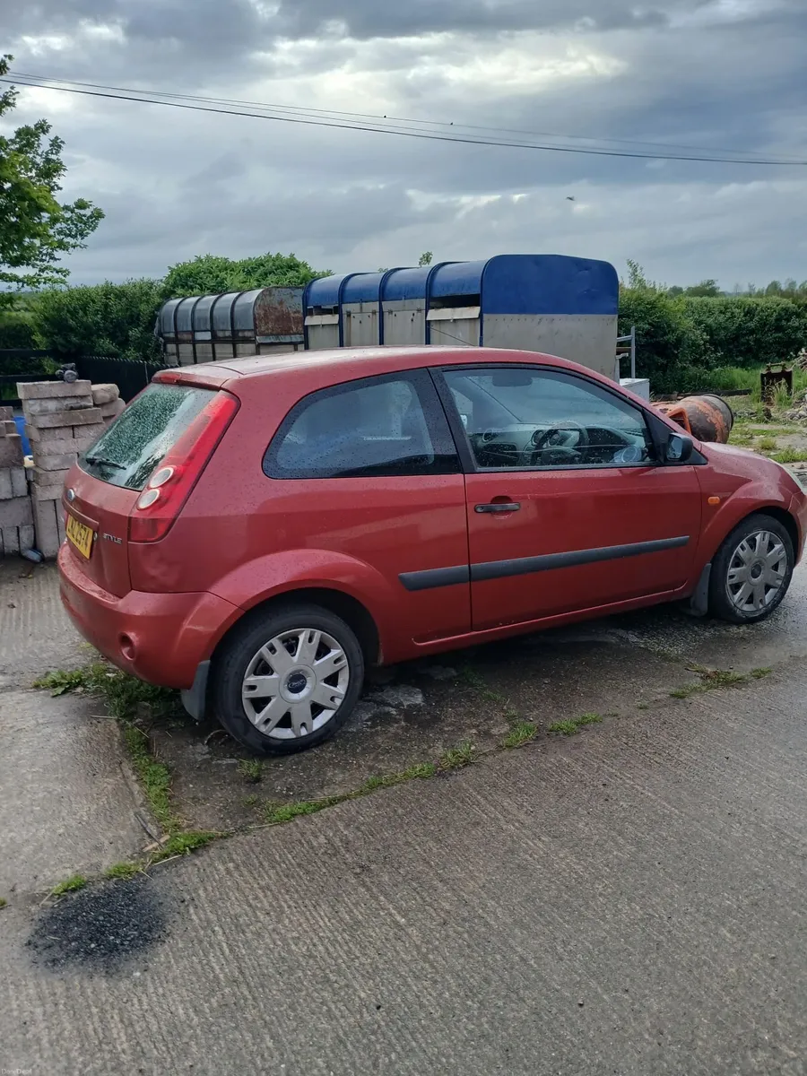 Ford Fiesta 2008 - Image 2