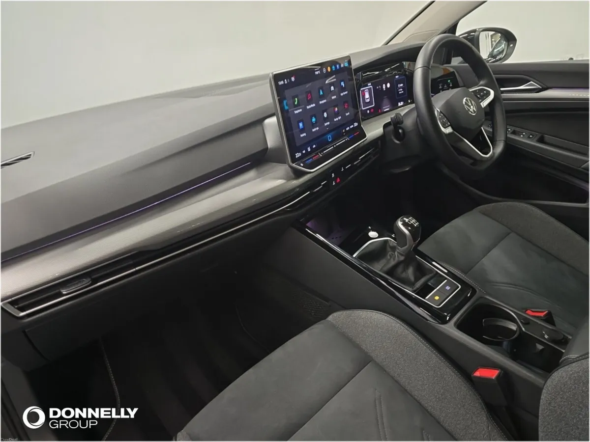 Volkswagen Golf Hatchback Style - Image 2