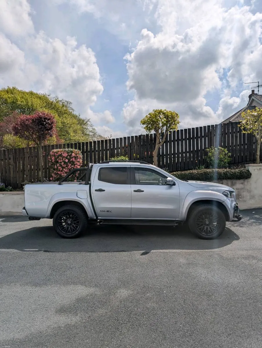 Mercedes X250 MA-SV EDITION  **NO VAT** - Image 2