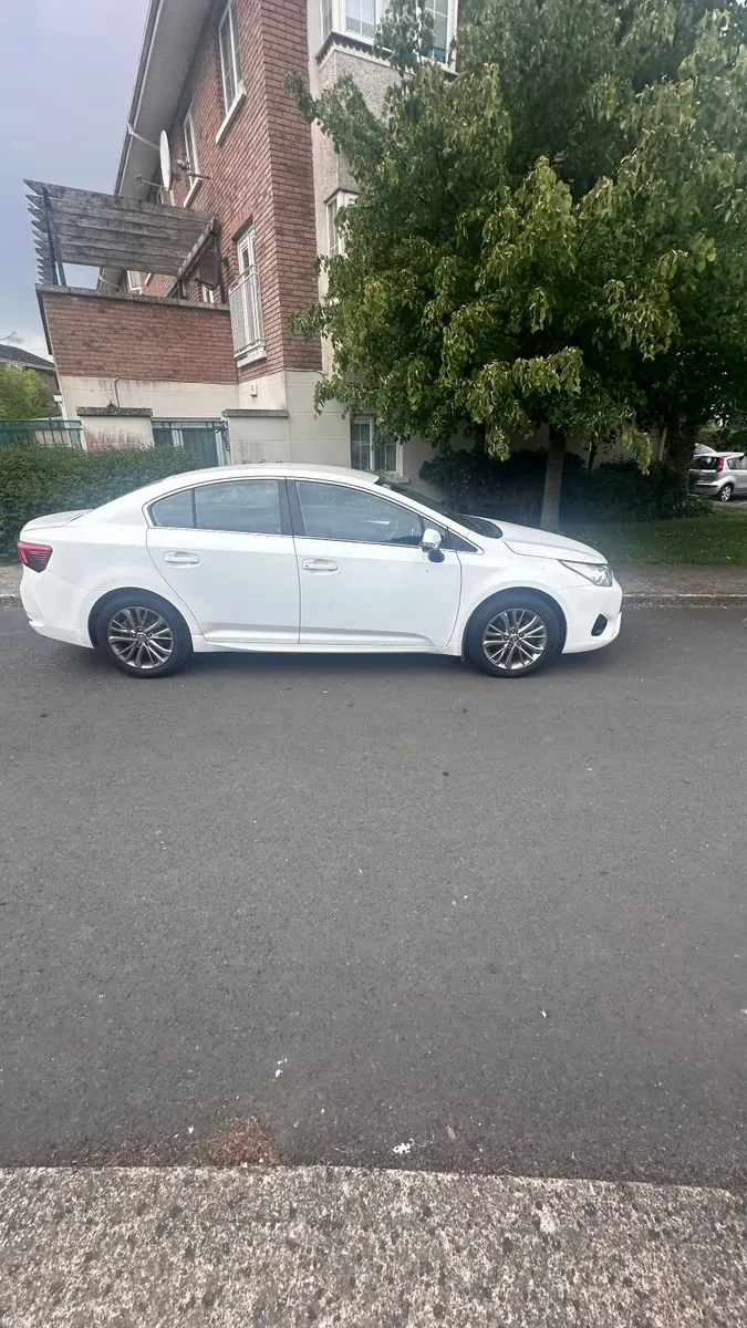 Toyota Avensis 2017 - Image 1