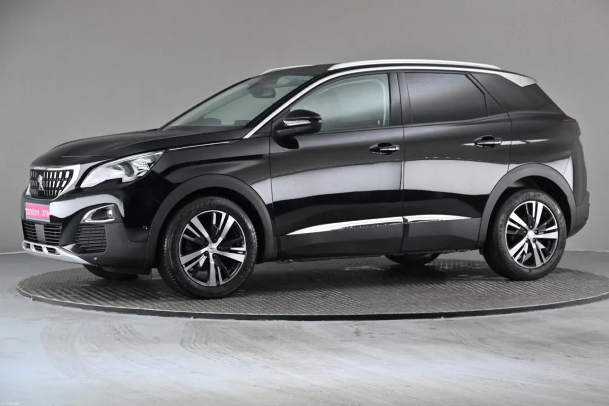 Peugeot 3008 1.5 BLUE HDI 6SPD ALLURE PACK **HALF - Image 4