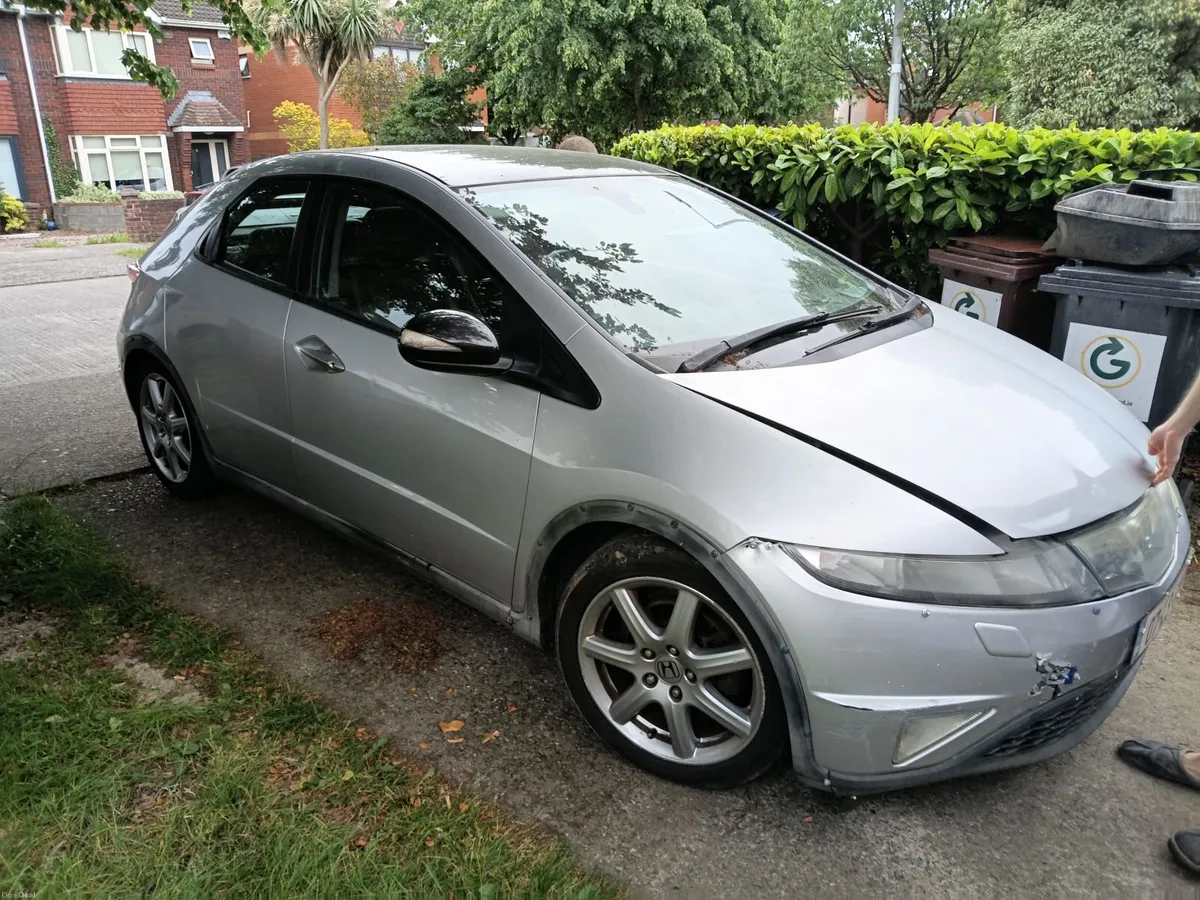 Honda Civic 2007 - Image 2