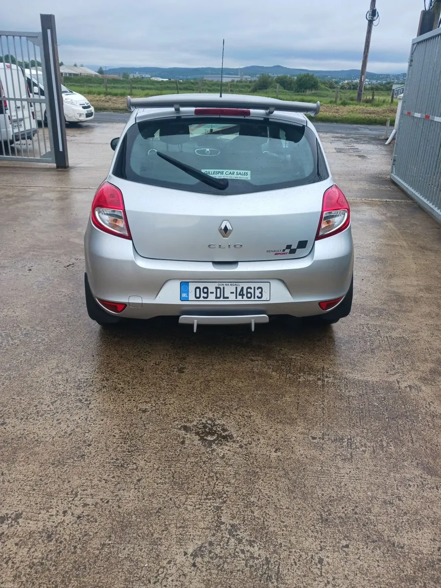 Renault Clio 2009 1.2 turbo - Image 6